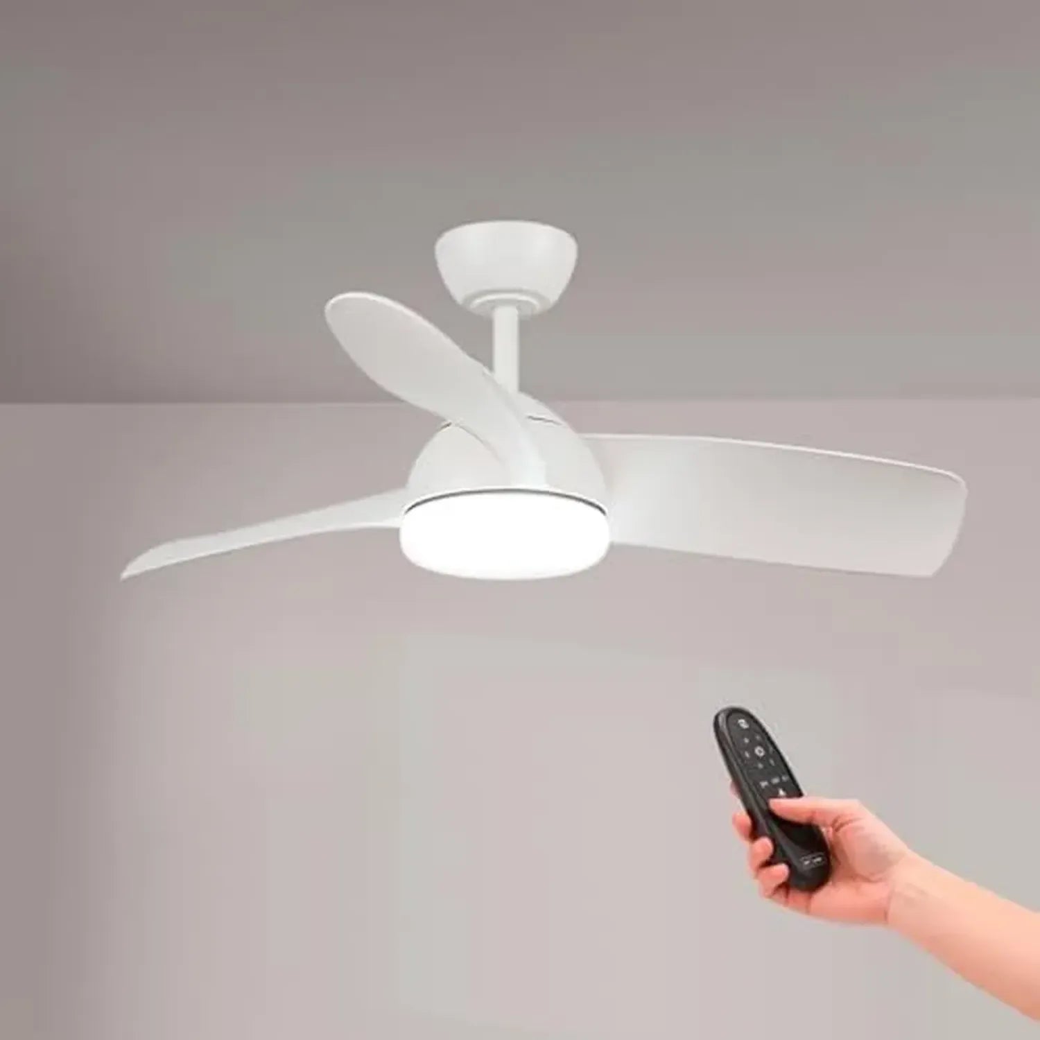 Ventilatore a Soffitto Silenzioso LED con Funzione Estate-Inverno, 108 cm, 6 Velocità